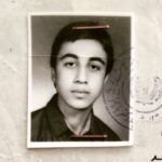 Reza Attaran Instagram - .... عكس روى ديپلم🍎🔪 ..... 😂😂 😷🧵( غرغره آب نمك و ماسك فراموش نشه )🧵😷 به قولى: حالا اگه عكس سكسى بود هزارتا لايك ميخورد