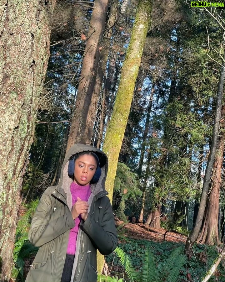 Rhinnan Payne Instagram - At least I have my earmuffs COLD