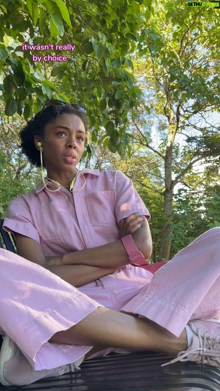 Rhinnan Payne - 31.1K Likes - Oatmeal. Breakfast for efficiency but not for joy.
🥣🥞🧇🍳
Like I said before “breakfast is the most stressful meal of the day” And I stand by that. Will oatmeal solve all my problems? No. But do I want to make pancake batter? Fry up an egg? Toast bread? Or sauté a single piece of anything? At whatever time the morning?? No. So here we are. Well, here I am at least - eating oatmeal. Again. By choice but not for fun.
🥣🥞🧇🍳
#efficient #breakfast #oatmeal #overnightoats #??? #no #thanks #pancakes #frenchtoast #scrambledeggs #omg #enough #who #has #the #time #? #notme