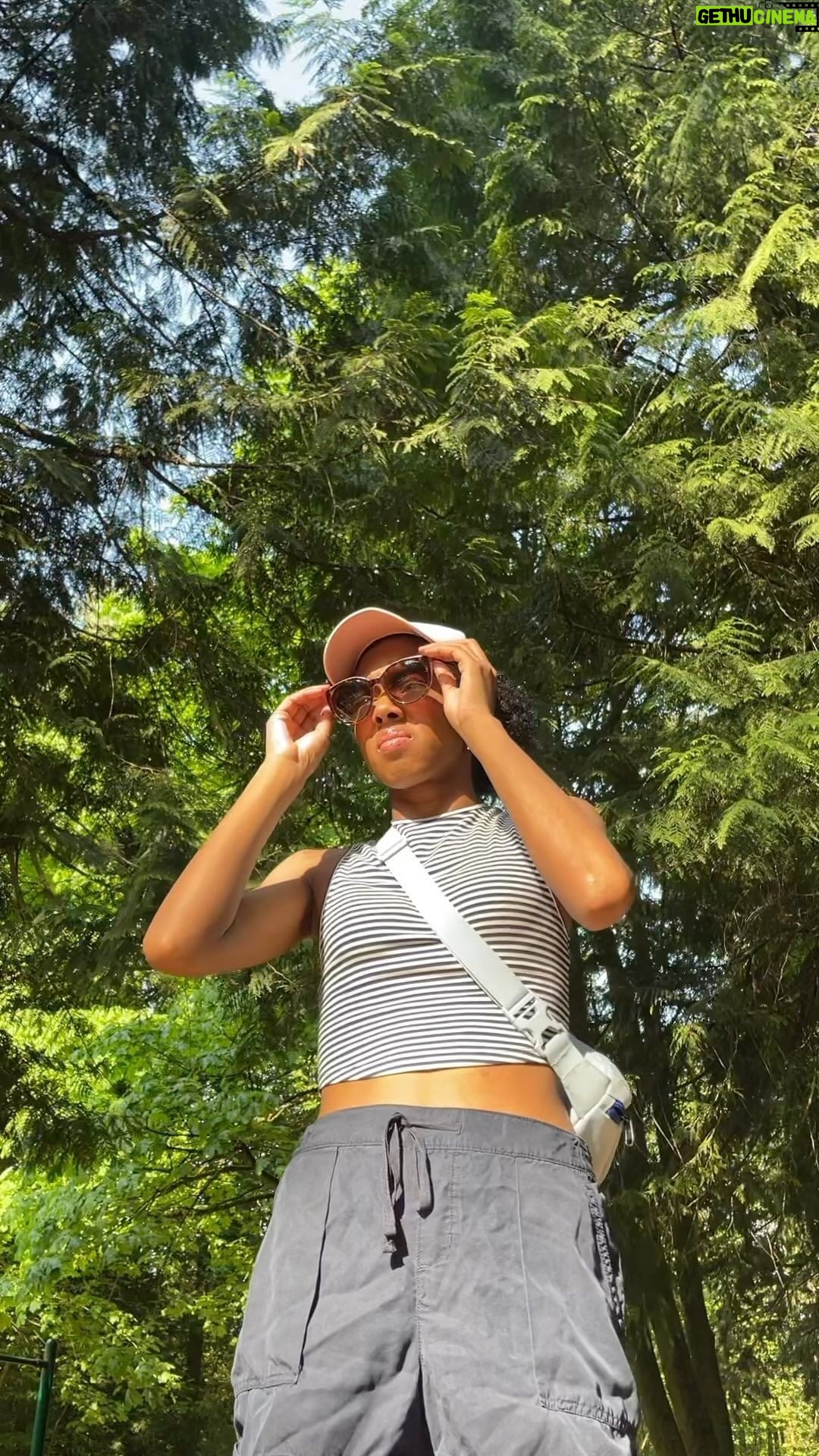 Rhinnan Payne - 16.1K Likes - Honey Mustard, a sauce of chance.
🍯🍯🍯🍯
Sure, it’s different every time, but what if that’s the best part? What if variety is the root of all honey mustard?Versatility. Complexity. Range. And maybe that’s all that it needs. It’s all I need from my dipping sauce, personally.
🍯🍯🍯🍯
#honeymustard #a #gamble #risk #thrilling #sauce #somuch #variety #flavours #? #inconclusive #order #chickenstrips #chickentenders #eitheror #whatever #tryit #rollthedice #🎲 #seewhathappens #bigmustard #🍯