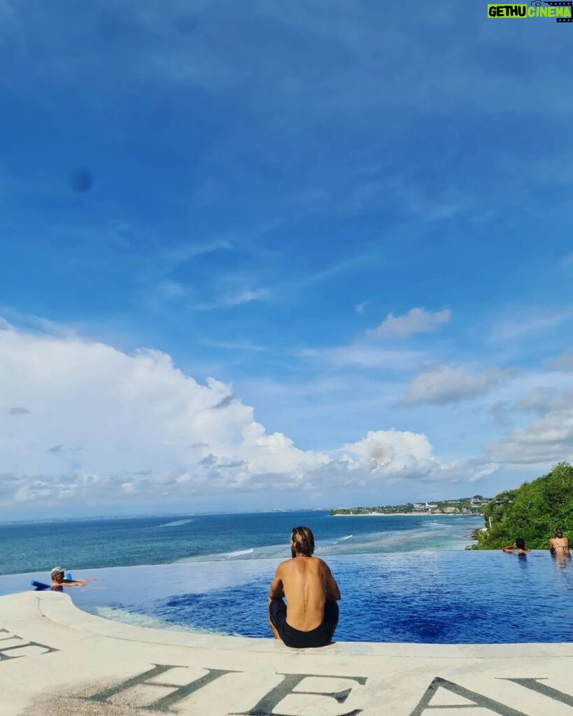 Ricardo Guedes Instagram - 🩵 ... blue planet ... 🩵 * * * Só tens uma vida ☝️ PadangPadang beach,uluwatu Bali...