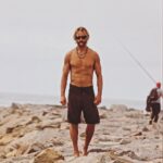 Ricardo Guedes Instagram - 💎... Rock this way... 💎 * * * As pedras no caminho vão me massajando o pézinho 👣 * 💪😅