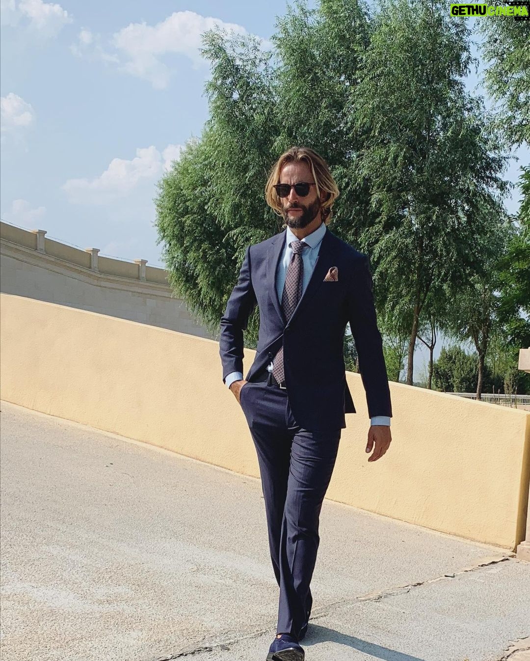 Ricardo Guedes Instagram - ⏳ … smart style …⏳ * * * Sometimes we need to take a suit for a walk * 💡