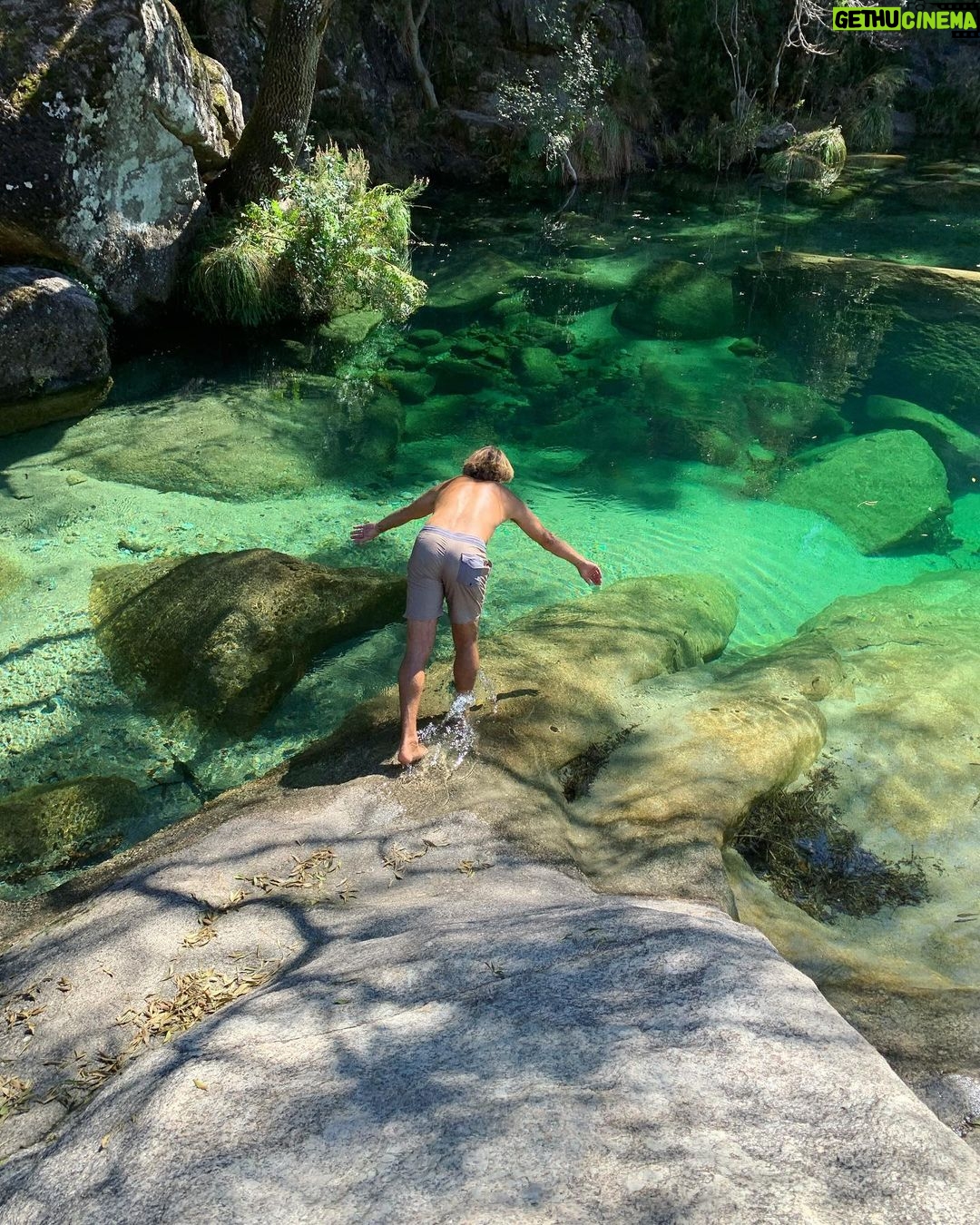 Ricardo Guedes Instagram - 💚 …green bubble… 💚 * * * leaving no sticky residue behind ♻️