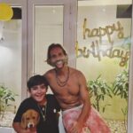 Ricardo Guedes Instagram - 💫... Friends 4 life... 💫 * * * Uma vida de partilha e cumplicidade que ficam gravados para sempre. Amigos são a Família que escolhemos. Obrigado Família 🤍