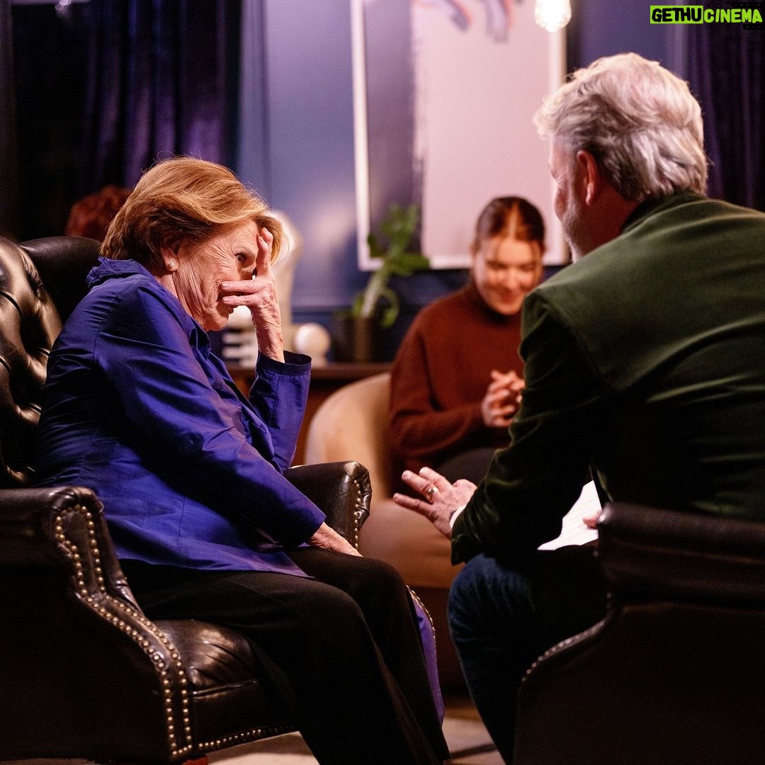 Ricardo Larrivée - 1.4K Likes - Ricardo est de passage à l'émission «Pour une fois», dès 20h ce soir! Une superbe discussion avec la formidable Janette Bertrand ❤️
▶️ À voir en ligne et à la télé via l'application @TeleQc
📷 @bertexertier