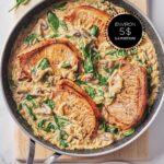 Ricardo Larrivée Instagram - On adore les plats tout-en-un, surtout lorsque le prix par portion est seulement à 5$! Comme pour cette recette de côtelettes de porc, orzo à la crème et aux champignons, un repas facile et rapide à préparer et à ajouter à vos favoris pour la semaine. Lien dans le profil (@ricardocuisine) pour voir la recette.