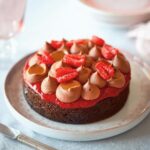 Ricardo Larrivée Instagram - Envie d’une soirée de Saint-Valentin tout en douceur à la maison? Pour un souper réussi, voici un menu pour deux personnes, créé par la talentueuse cheffe Isabelle Deschamps Plante! 🍽️💝 📷: Cocktails au jasmin et à la cerise / Magret de canard au miel et aux épices, purée de carottes et sauce à la pomme / Gâteau de la Saint-Valentin au chocolat et aux framboises Lien dans le profil (@ricardocuisine) pour lire l’article. _________ Feel like a lovely quiet Valentine’s Day at home? For a successful dinner, here’s a menu for two, created by our chef Isabelle Deschamps Plante! 🍽️💝 📷: Jasmine and Cherry Cocktail / Honey-Spice Duck Breast with Carrot Purée and Apple Sauce / Valentine’s Day Chocolate and Raspberry Cake Link in the profile (@ricardocuisine) to read the article.