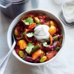 Ricardo Larrivée Instagram – Cette semaine, on explore notre garde-manger et le congélateur pour planifier notre menu de la semaine! Et on cuisine des recettes délicieuses qui nous font du bien, à nous et à notre portefeuille. 🍲

🍽️: Soupe de poisson à la tomate et au fenouil / Chili végétarien aux edamames / Spaghettinis carbonara à l’américaine / Poulet et chou-fleur gratinés, kale et fromage bleu / Super burger doublement cochon

Lien dans le profil (@ricardocuisine) pour voir le menu.

__________

This week, we’re exploring our pantry and freezer to plan our weekly menu! And we’re cooking delicious recipes that are good for us and our wallet. 🍲

🍽️: Fish Soup with Tomato and Fennel / Vegetarian Chili with Edamame / American Spaghettini Carbonara / Chicken-Cauliflower Gratin with Kale and Blue Cheese / Super Cool Burger

Link in the profile (@ricardocuisine) to view the menu.