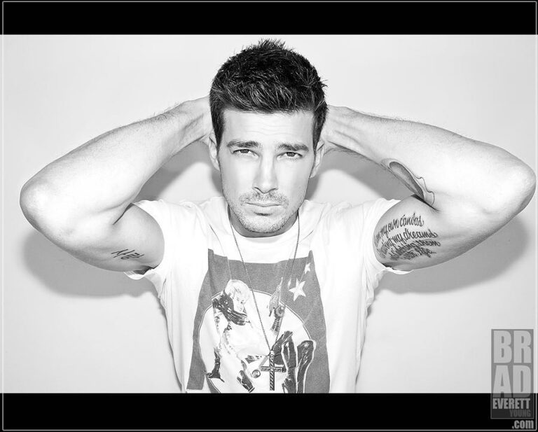 Rick Malambri Instagram - Nothing but awesome times shooting w/ my bud @bradley206! We must continue to provide funding for the arts in school! #dreamloudofficial #MakeaDifference