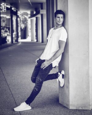 Rick Malambri Instagram - Lately I’ve felt like I’ve been walking along a path with a broken compass. Continuing down a road of familiarity that might guide me to the next chapter in this life. But this path alone will not reward you. It’s not an external source for guidance, it’s a internal fire you’re looking for. Something inside that needs to be re-lit. And sometimes in order for that light to burn, you have to step away from your old comfortable ways, and challenge yourself to be bigger, to think outside the box, to push yourself into the uncomfortable and veer off the path of familiarity. Take new risks! Be bold. Break old habits. Create better ones. I’m bringing a new ME to 2021. So can YOU!