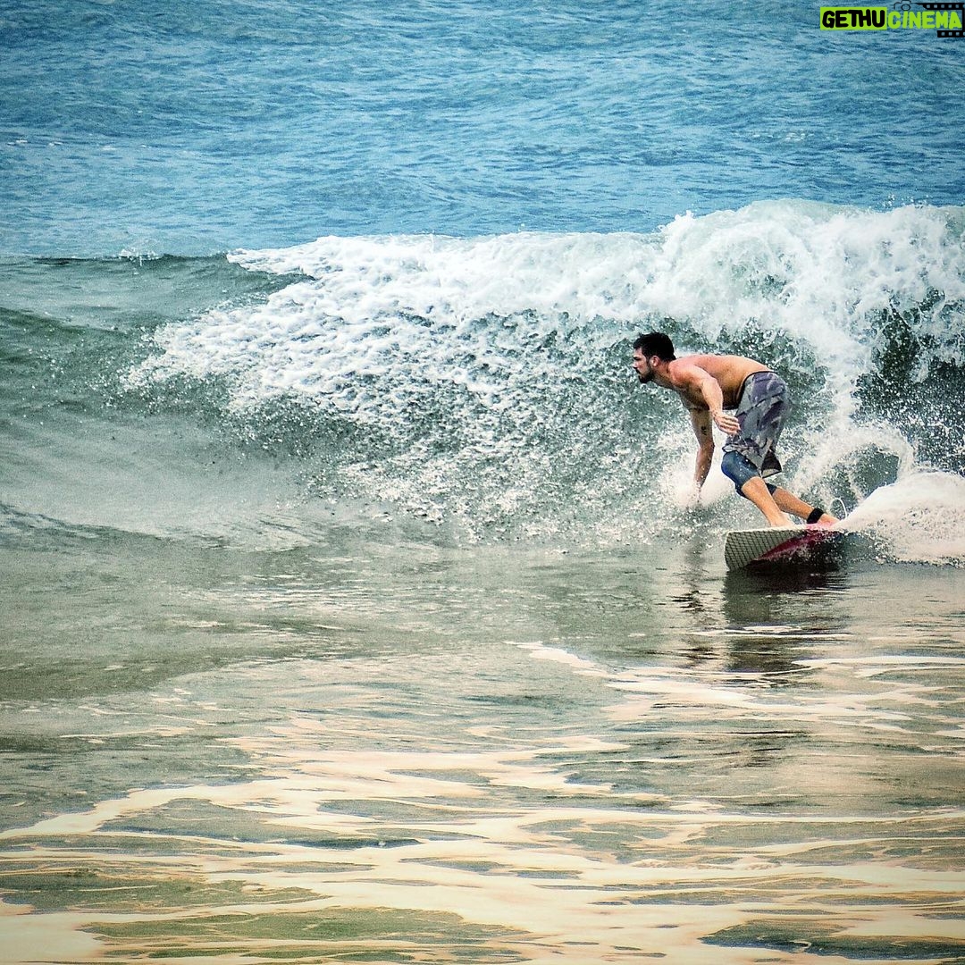 Rick Malambri Instagram - Eye’ing that lil’ lip. 😂🤣 Missing Nica waves already. #SUBU #SurfariCharters