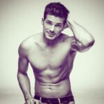 Rick Malambri Instagram - Nothing makes me more driven to succeed at something than when someone tells me that I’ll never be able to do it. The mind is a powerful force. We will all fail, many many times, but it’s the only way to find success in the end. And when you do, it makes it that much sweeter. #ComfortableBeingUncomfortable #Motivation