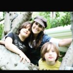 Ricki Lake Instagram - My kids and me. I love my big blended family so so much. ♥️ #happymothersday