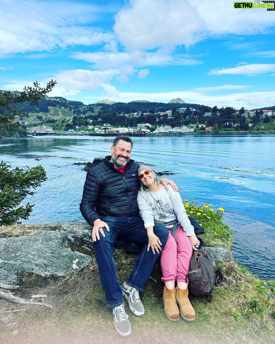 Ricki Lake Instagram - Kodiak Alaska photo dump. 🐳 🦅 🐻 🦭 #bucketlist ✅ Kodiak, Alaska