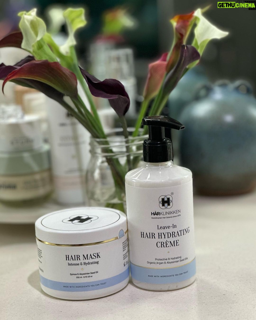 Ricki Lake Instagram - Hi friends, I want to take a moment to share with you all a remarkable hair care solution that has made a huge difference for me - @Harklinikken Conditioners & Treatments. These exceptional products have proven to be a true revelation in deeply hydrating, nourishing, and repairing my strands while completely free from silicone or other scalp-compromising ingredients. Visit their website to learn more about their amazing range of products and discover what they can do for your hair. #harklinikken #HarklinikkenHairGain #HealthyHair #NourishYourHair #paidpartnership