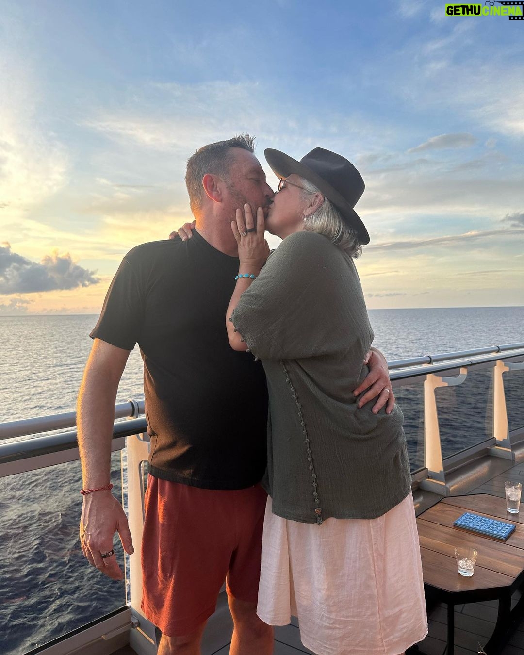 Ricki Lake Instagram - Turns out, weβre cruisers. π’π’π’π’π’β₯οΈ Epic weekend thanks to @summit! #summitatsea2023 @virginvoyages #inspired #minihoneymoon #magic #newfriends π’π’π’π’π’π’π’β₯οΈ