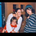 Ricki Lake Instagram - My kids and me. I love my big blended family so so much. ♥️ #happymothersday