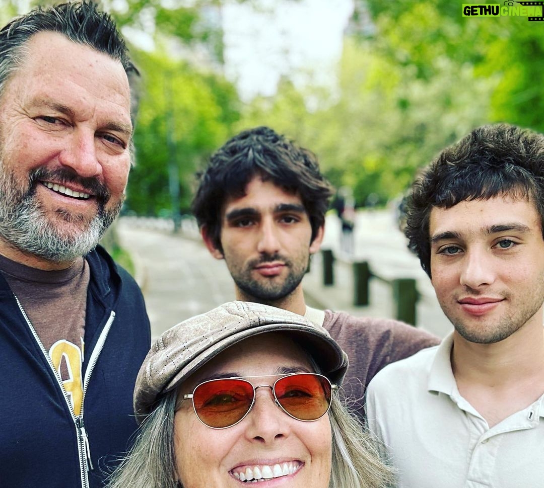 Ricki Lake Instagram - NYC photo dump #springtime 💕