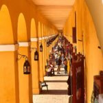 Ricki Lake Instagram - Tell me you’re a tourist without telling me you’re a tourist. #cartagena
