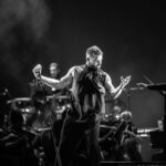 Ricky Martin Instagram – Buenos Aires, no me dejas de sorprender. Esta noche no duermo. Gracias por como me miras, como me quieres, por tus sonrisas, tu cariño, tu fuerza, tu aplauso. Hoy Puerto Rico y Argentina se unieron por la música (una vez más) Sigo tan agradecido. 
Mañana les enseño más de lo que fue mi noche en Estadio Vélez
.
📷: @leandrovco
Styled by @dvlstylist Buenos Aires, Argentina