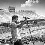 Ricky Martin Instagram – Prueba de sonido en el Estadio Vélez de Buenos Aires. Estoy listo, pero mas que nada AGRADECIDOOOOOOO 🙏 #sinfonico
.
📷: @leandrovco