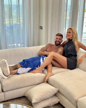 Ricky Martin Instagram - Si te quiero más exploto 💥
@ricky_martin