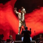 Ricky Martin Instagram – Buenos Aires, no me dejas de sorprender. Esta noche no duermo. Gracias por como me miras, como me quieres, por tus sonrisas, tu cariño, tu fuerza, tu aplauso. Hoy Puerto Rico y Argentina se unieron por la música (una vez más) Sigo tan agradecido. 
Mañana les enseño más de lo que fue mi noche en Estadio Vélez
.
📷: @leandrovco
Styled by @dvlstylist Buenos Aires, Argentina