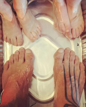 Ricky Martin Instagram - Pedicure time!!! 🥰👧🏼👦🏻