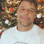 Ricky Martin Instagram – Empezando a celebrar mi cumpleaños en  3…2…1 🎁 🎂 🎄🎉 #birthdaymonth