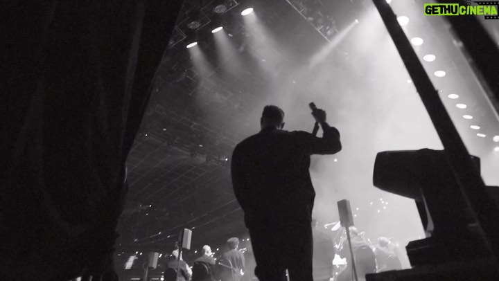 Ricky Martin Instagram - Sigo loco. Gracias Buenos Aires. #sinfonico