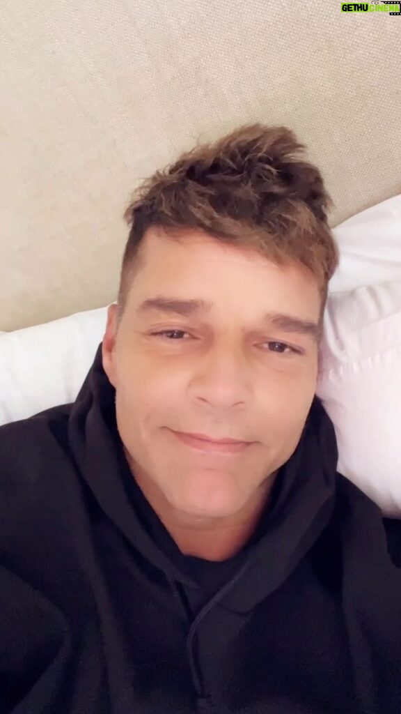 Ricky Martin Instagram - I remember what it was like not to feel ready. I remember how amazing it felt when I knew that I was. But going for it was the best feeling of all. #NationalComingOutDay