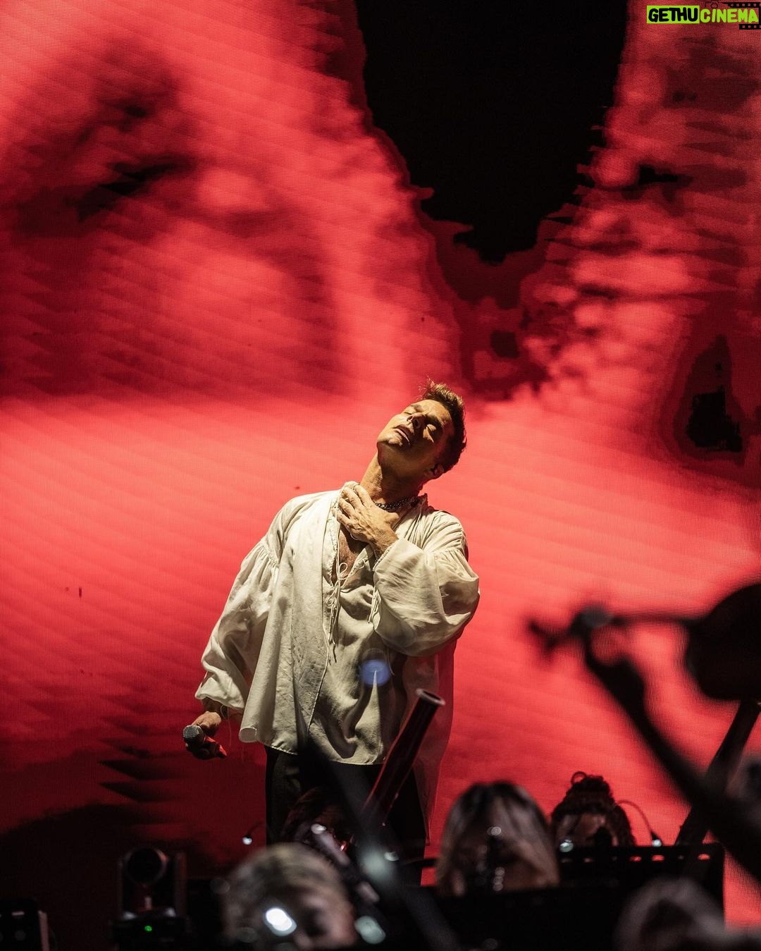 Ricky Martin Instagram - 2da noche #sinf贸nico . 馃摲: @leandrovco Buenos Aires, Argentina