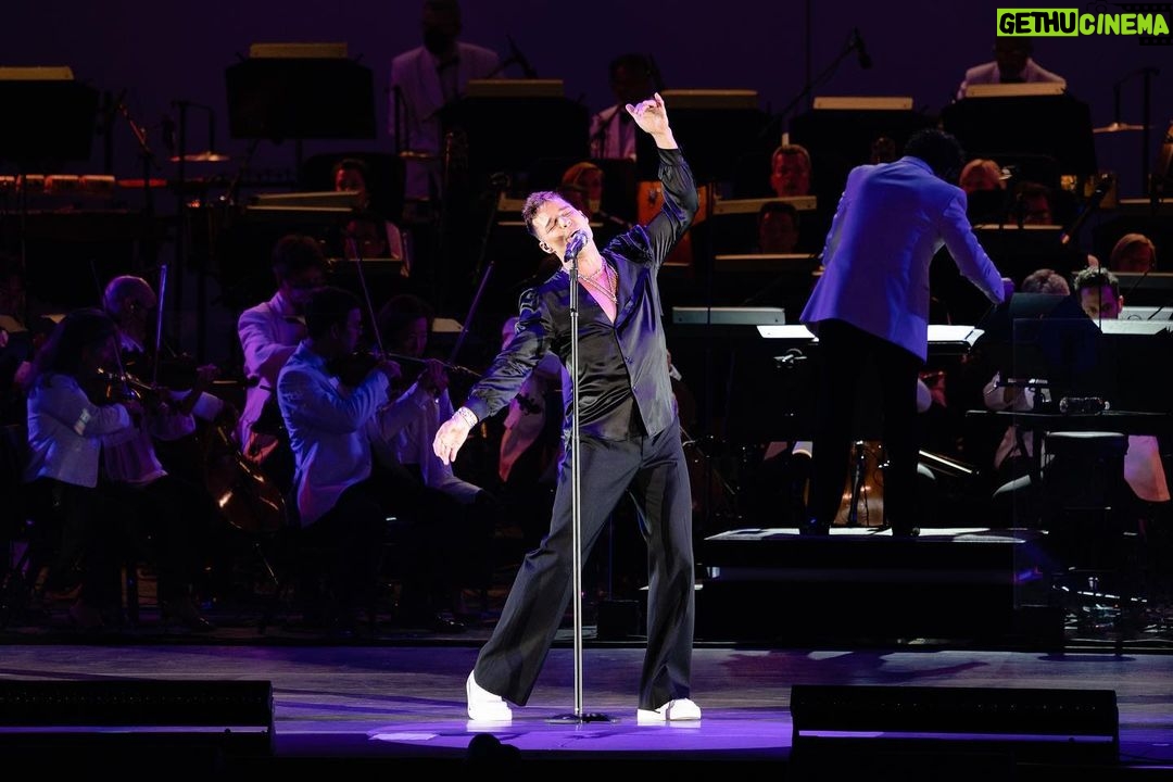 Ricky Martin Instagram - Two amazing nights with @gustavodudamel and @laphil at @hollywoodbowl. Two performances I will never forget filled with passion, nostalgia and a RAW sentiment that pushes me to keep doing what I love. I can already feel there is a before and after. Let’s see what’s ahead of us. One day at a time. To everyone in the audience, thank you so much for the energy you gave me. It filled me up like rocket fuel. You are my vice. And now more #PLAY Styled by @dvlstylist 📸: @keilenphotography Los Angeles, California