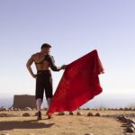 Ricky Martin Instagram - La incertidumbre de un conflicto se desvanece con el poder de la integridad. Momentos de “AcidoSabor” #Video #PLAY Para ver el vídeo o escuchar mi nuevo EP #PLAY, visita el enlace en mi perfil. . Styled by @dvlstylist Grooming by @barbaraguillaume Vídeo director: @elasticpeople
