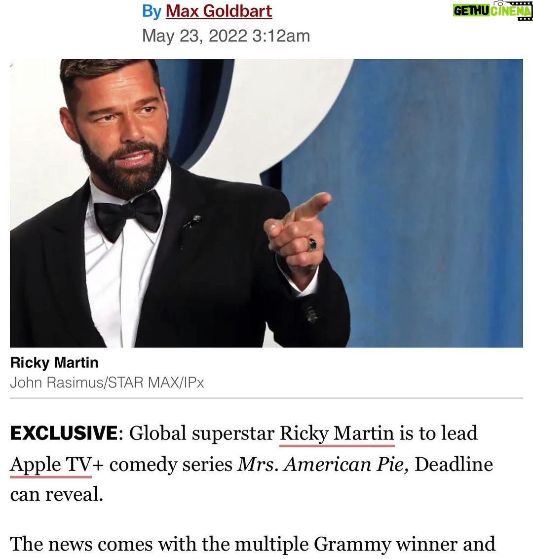 Ricky Martin Instagram - EXCLUSIVE: Global superstar Ricky Martin is to lead Apple TV+ comedy series Mrs. American Pie, Deadline can reveal. The news comes with the multiple Grammy winner and Emmy nominee star in Cannes preparing to perform at the American Foundation for Aids Research gala alongside the likes of Christina Aguilera later this week. Martin will star in Mrs. American Pie as the male lead, Robert, and is the latest to be added to a cast list that includes Kristen Wiig, Alison Janney and Laura Dern for the series that is exec produced by Dern. The move is a huge lead role for Martin, who was last seen playing Antonio D’Amico in Ryan Murphy’s critically-acclaimed FX drama The Assassination of Gianni Versace, part of the American Crime story anthology. For more information go to my STORIES 🇪🇸 EXCLUSIVO: La superestrella mundial Ricky Martin protagonizará la serie de comedia de Apple TV+ Mrs. American Pie, según Deadline. La noticia llega con la estrella ganadora de múltiples premios Grammy y nominado al Emmy en Cannes preparándose para actuar en la gala de la Fundación AMFAR para la Investigación del SIDA junto a artistas como Christina Aguilera a finales de esta semana. Martin protagonizará Mrs. American Pie como el protagonista masculino, Robert, y es el último en ser agregado a una lista de actores que incluye a Kristen Wiig, Alison Janney y Laura Dern para la serie que es producida por Dern. Este gran proyecto sería un buen paso para la carrera del artista ya que viene a ser otro papel principal importante para Martin, quien fue visto por última vez interpretando a Antonio D'Amico en el drama de FX aclamado por la crítica The Assassination of Gianni Versace de Ryan Murphy, parte de la antología de historias de American Crime.