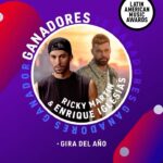 Ricky Martin Instagram - Gracias a todos los que votaron, #LatinAMAs por este reconocimiento. Por supuesto al pana @enriqueiglesias a @sebastianyatra y a ese maravilloso públicos que estuvo con nosotros noche tras noche. ¡Seguimos! 🎉🔥