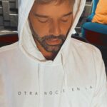 Ricky Martin Instagram – #OtraNocheEnLA hoodie en el enlace de mi perfil. 

LINK IN BIO #webstore Puerto Rico