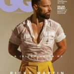 Ricky Martin Instagram – 25 años después de convertirse en uno de los hombres más famosos del planeta, un Ricky Martin más sabio y seguro quiere volver a ser una estrella. Pero en esta ocasión, sin dejar de ser él mismo. Conoce todos los detalles de la entrevista para la portada de marzo LATAM, donde también nos cuenta sobre su pasión por la actuación.
LINK EN BIO.
Foto: @ericraydavidson
Entrevista: @alexgfrank
Stylist: @branduh
Grooming: @barbaraguillaume