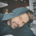 Ricky Martin Instagram – Este año estoy enamorándome de este que está aquí 👆 ¡Feliz día de San Valentín, mi Kiki!
This Valentine’s Day, I’m crushing on this guy right here 👆 it’s all about. So, Happy Valentines Kiki!
#BeYourOwnValentines Denver, Colorado