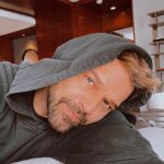 Ricky Martin Instagram – Este año estoy enamorándome de este que está aquí 👆 ¡Feliz día de San Valentín, mi Kiki! 

This Valentine’s Day, I’m crushing on this guy right here 👆 it’s all about. So, Happy Valentines Kiki! 

#BeYourOwnValentines Denver, Colorado