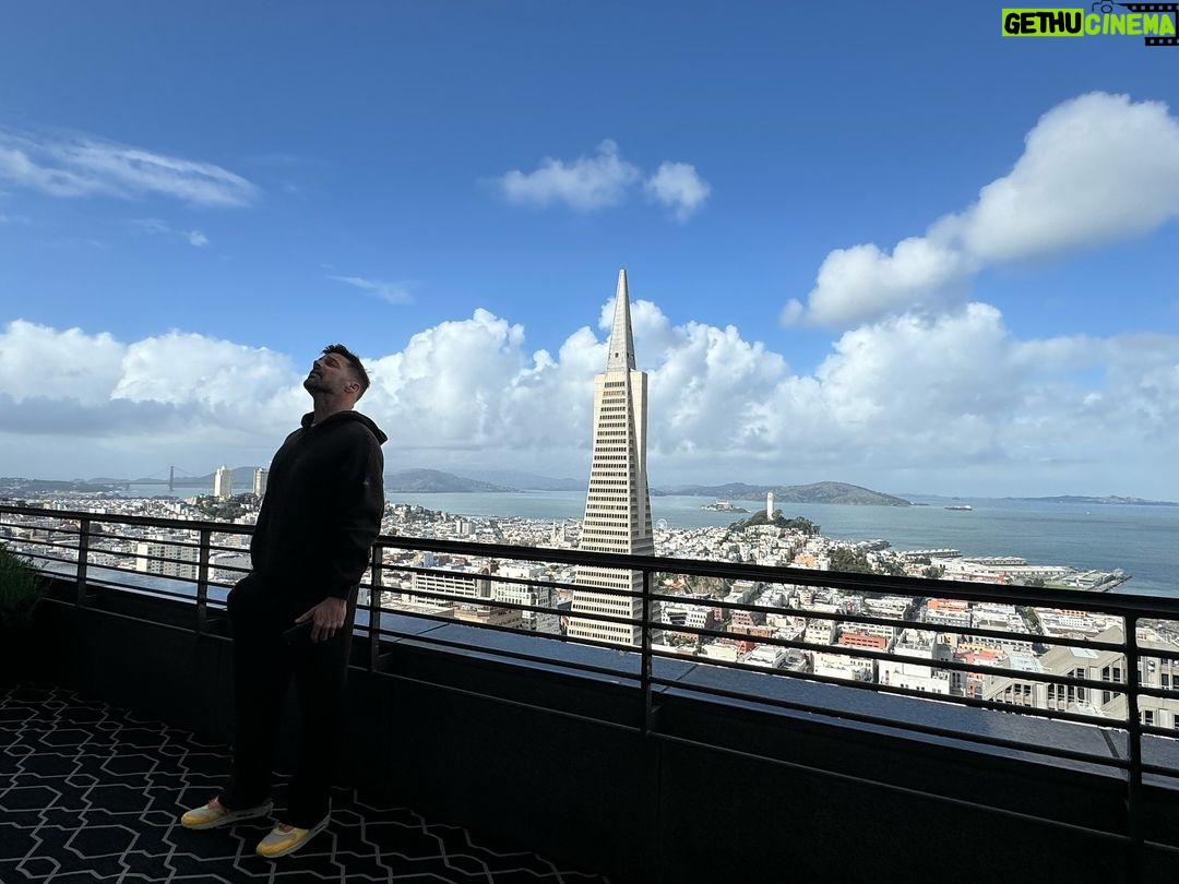 Ricky Martin Instagram - San Francisco you never disappoint me! Next stop Palm Desert, California ⭐️ . 📷: @rondenepr San Francisco, California