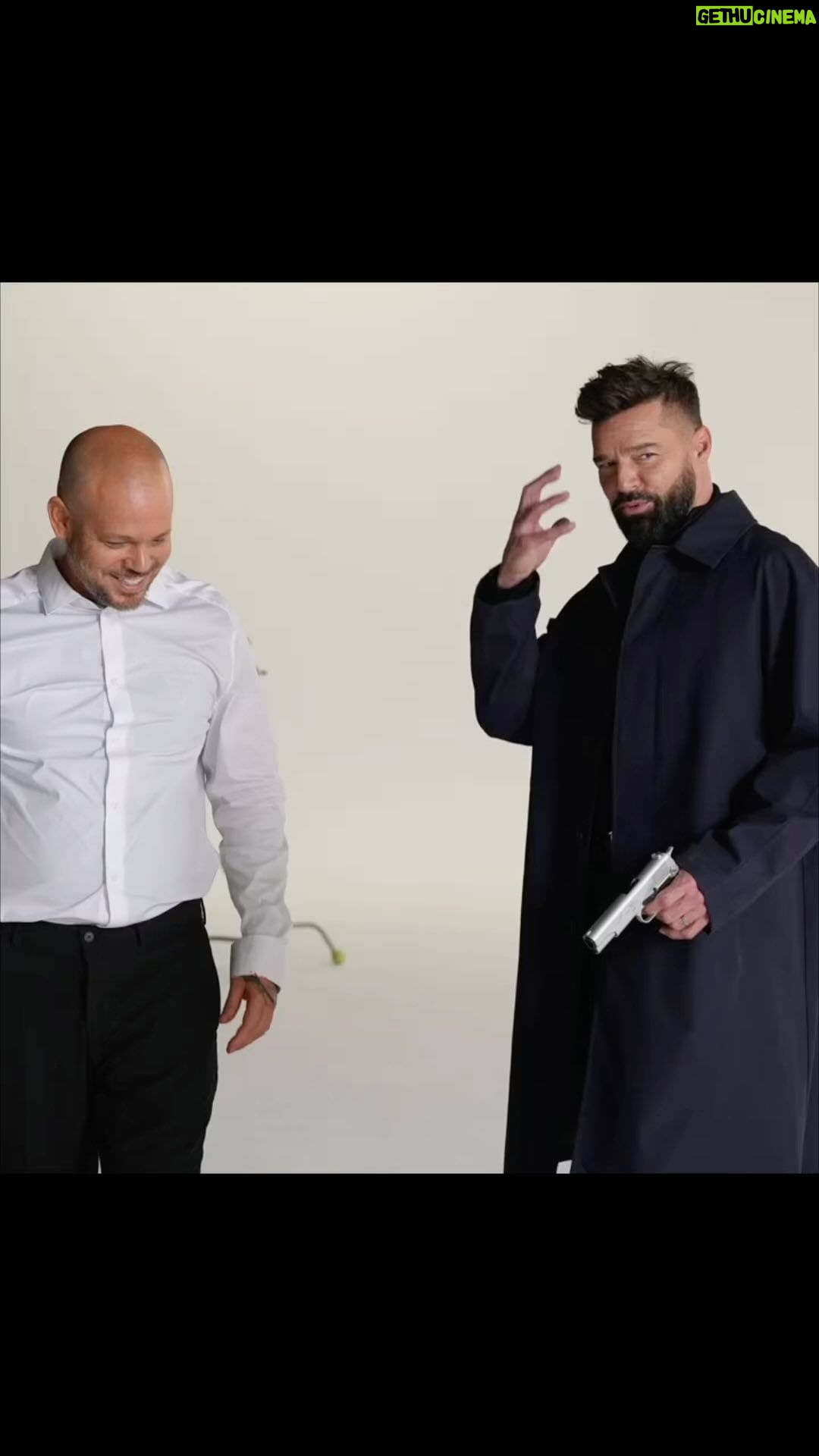 Ricky Martin Instagram - Ya vieron este maravilloso cortometraje? Estoy seguro que mientras más lo ven, más detalles encuentran. Cuéntame, ¿que les pareció? Para ver vídeo completo, el link está en mis “historias”