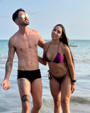 Rico Melquiades Instagram - Se recarregue sempre de boas energias. 🌴🐚🌊