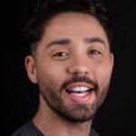 Rico Melquiades Instagram - CALADO VENCE!!! E venceuuu 🏆 Realizamos o caso do @ricoof, uma experiência excepcional, um RETRABALHO das Lentes de Porcelanas. Foram instalados 20 Elementos, da cor BL1 HT, 🦷💎 Caso realizado pelos Drs: @caproni.drjanderson @caproni.dragisele . . . . ———————————— De acordo com a resolução CFO 196/19, que autoriza a divulgação de imagens relativas ao diagnósticos e ao resultado final. Lembrando que o resultado é único e individual à cada paciente. Duvidas envie nos um direct! @drviotto @ricomelquiades #lentesdecontatodental #lentes #sorriso #transformação #sorriso #brasil #smile #reels #foto .