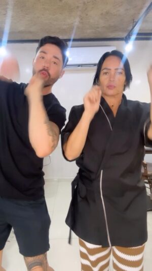 Rico Melquiades Instagram - Quase que minha mãe quebrou os dentes 🫣