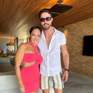 Rico Melquiades Instagram - Hoje é um dia muito especial porque é a data em que se comemora o aniversário da mulher mais linda do mundo, da melhor pessoa que existe!
é a melhor MÃE de todas.
obrigado por ser essa pessoa tão iluminada, que me transmite paz e que cuida de mim sempre. 
Obrigado por me aguentar 
(sei que não é fácil) 🫣😁
 Obrigado por ser minha amiga!
Espero que a nossa relação seja pra sempre assim!
Te amo mais que tudo! Que Deus te abençoe e que você consiga realizar todos os seus sonhos.
Te amooo poder parabéns.