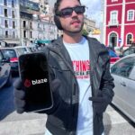 Rico Melquiades Instagram - Quem disse que viajar para o exterior é ótimo, não sabe que tudo aqui custa 5 vezes mais! 🤣 Ainda bem que tenho a @blazebrasil comigo que sempre me ajuda a faturar uma grana!!! Entre agora, garanta um bônus de até 5000 reais e jogue com responsabilidade! *um site para maiores de 18 anos! 🔞 Lisboa, Portugal