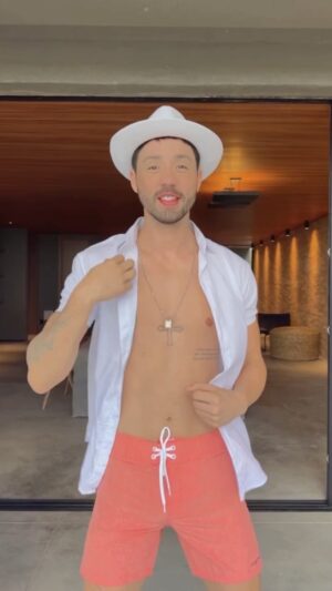 Rico Melquiades Instagram - Iniciando as comemorações do meu aniversário. 🥰😍
 Weenked do Rico.