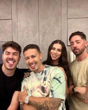 Rico Melquiades Instagram - Se o Carlinhos não aceitar a colab eu apago. 😁😌☺️